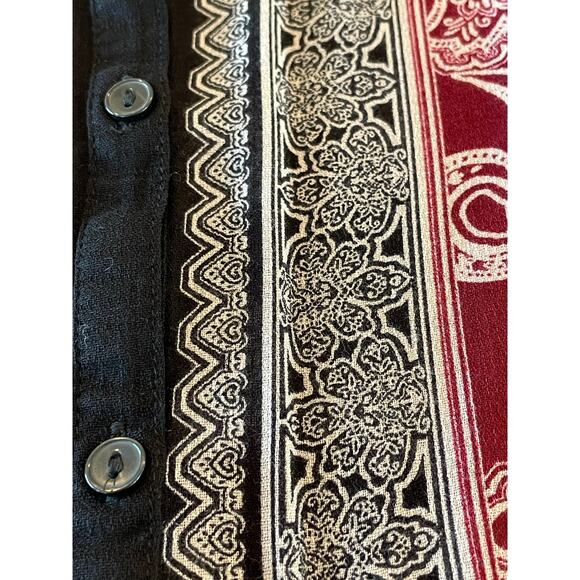 Lucky Brand long sleeve button front blouse red/black geo Med. - Picture 9 of 9